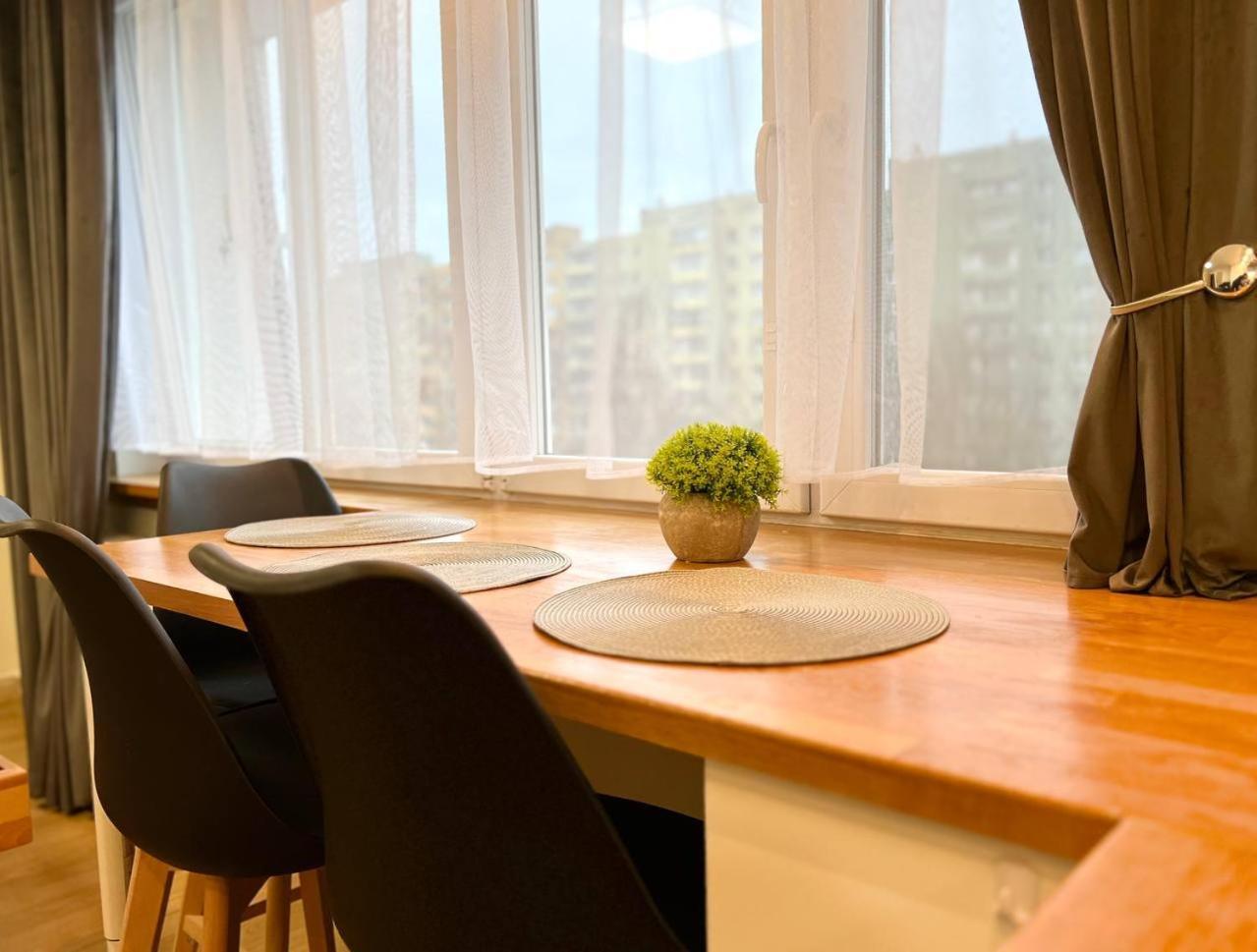 K22 Airport Chopin B Apartament *