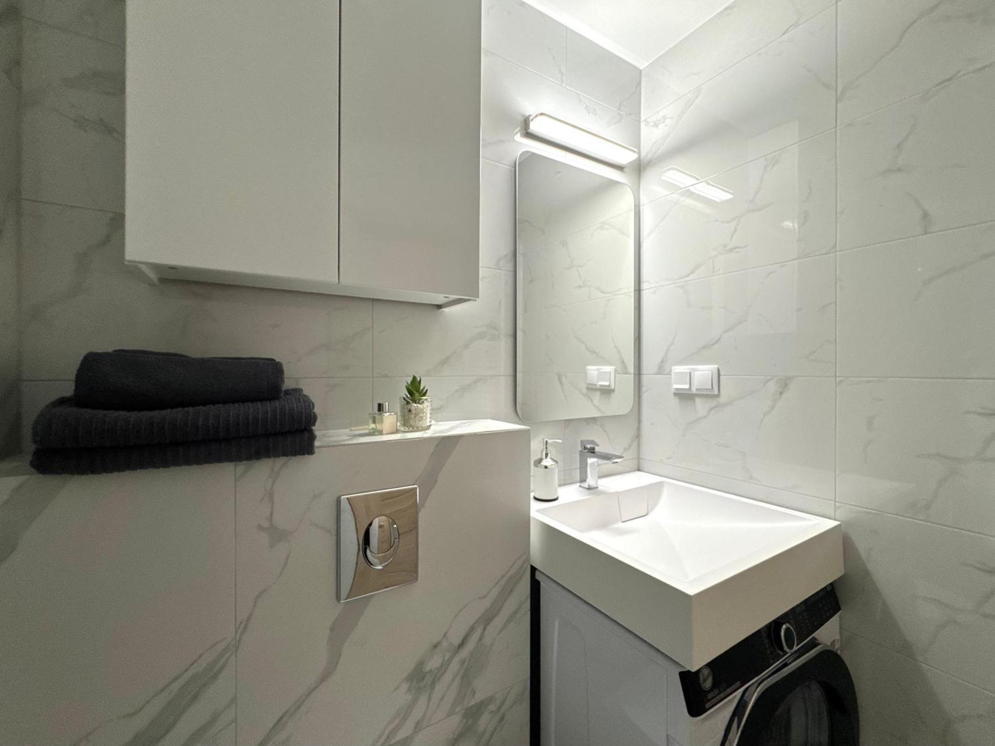 K22 Airport Chopin B Apartament *